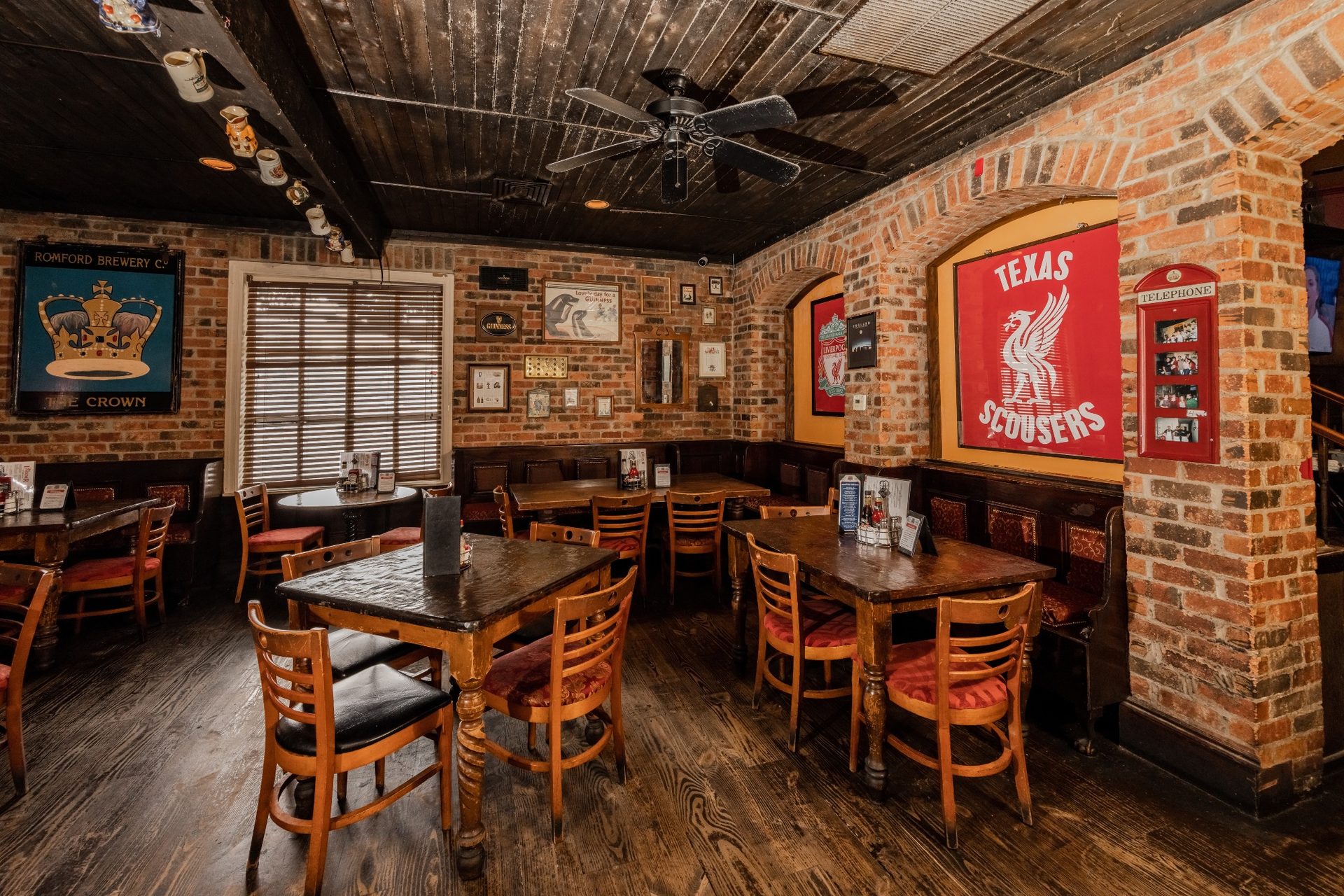 The Londoner Pub - Addison