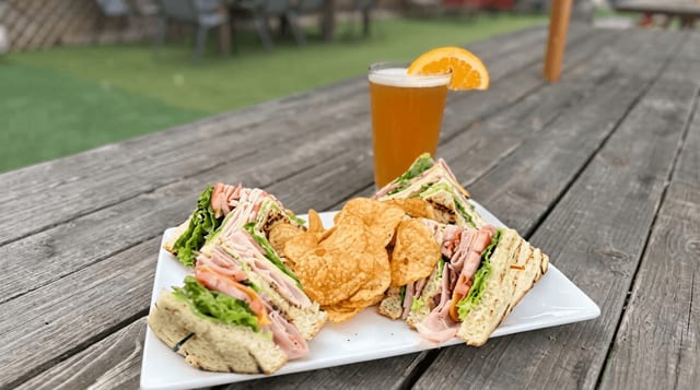 Pub Club.