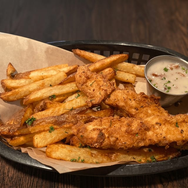 Kids’ Chicken & Chips.